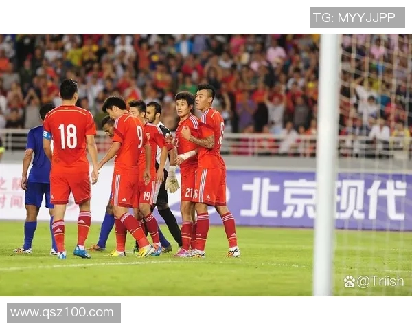 南京足球队在亚运会中的耐力表现值得称赞展现出顽强拼搏精神与团队协作能力